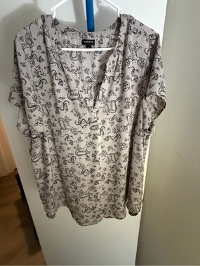 Torrid Taupe Blouse with Black Floral & Snake Sketch Print